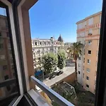 Magnifique Studio Renove En Plein Centre Ville.